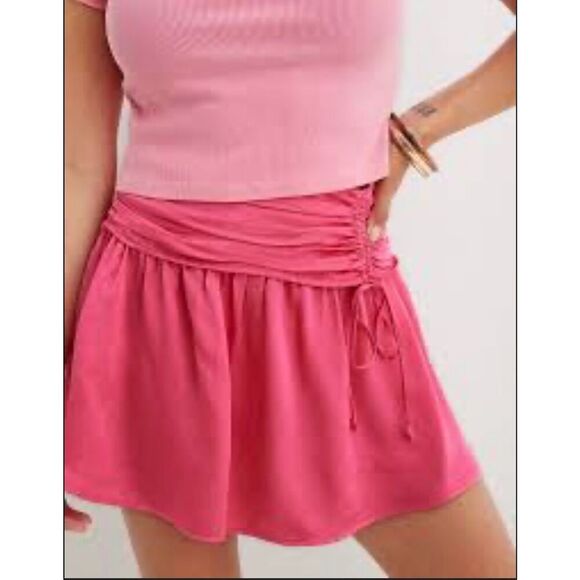 Aerie Uptown Mini Skirt 90’s Vibes Size Medium New - Picture 1 of 4